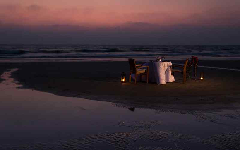 Private dining at the beach - Beleza By The Beach
